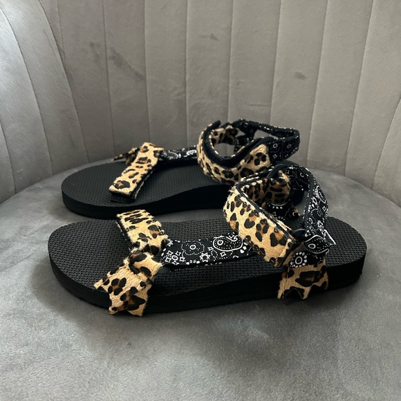 Shu Shop Bessie velcro Sandals - Shushop size 7 - Picture 3 of 9